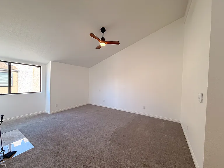 18242 Burbank Blvd #8 — Photo 17