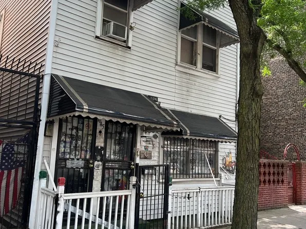 1045 W Taylor St, Chicago, IL 60607