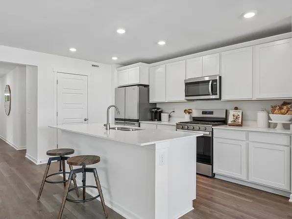 770A Concord Cir, Burlington, WI 53105