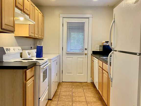 Updated Kitchen with Dishwasher