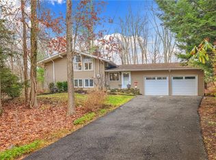 9 Hopp Ground Ln, Bedford, NY 10506