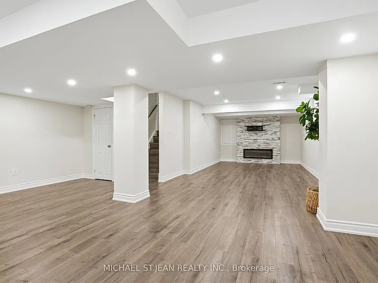 63 Fowler Dr — Photo 42