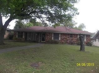 2137 Oak Valley Ln, Dallas, TX 75232