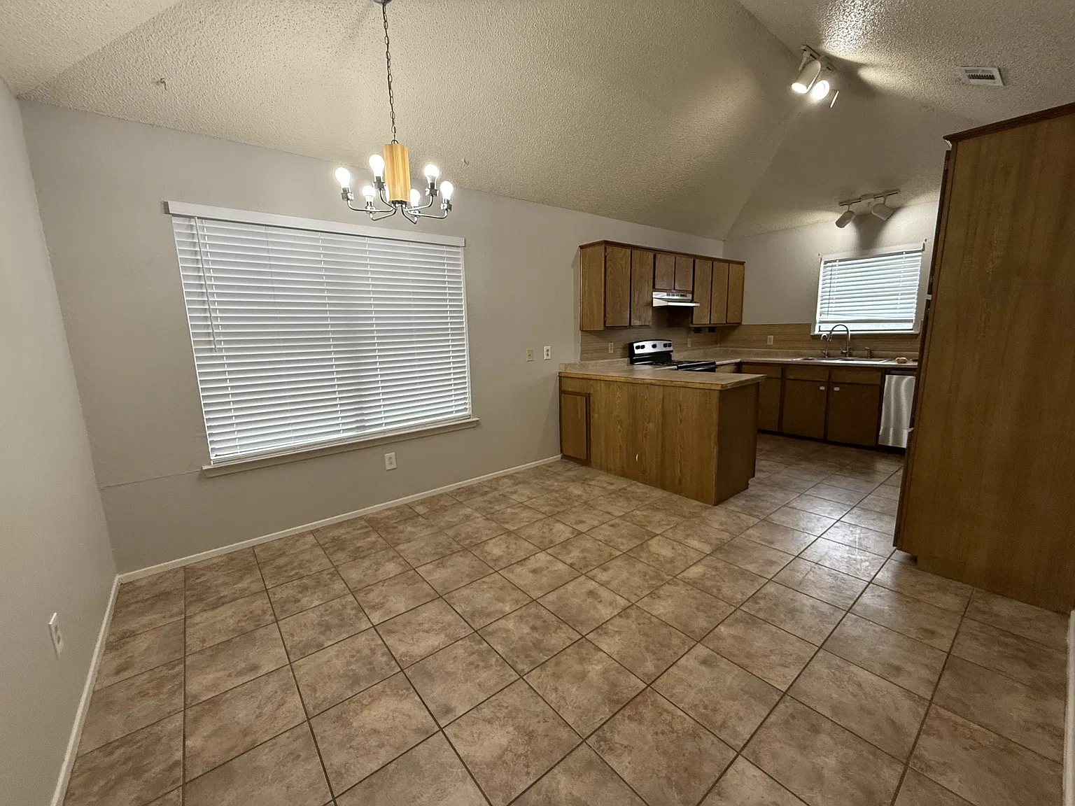 5615 Duke - 1 — Photo 3