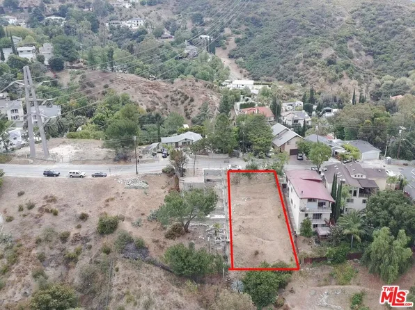 9467 Reverie Rd, Tujunga, CA 91042