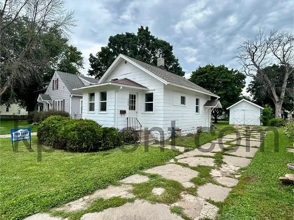 508 11th Ave SW, Austin, MN 55912