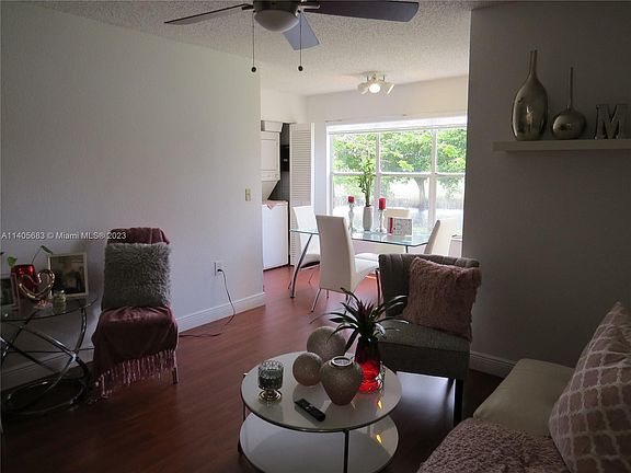 2nd image of 13090 Vista Isles Dr APT 116