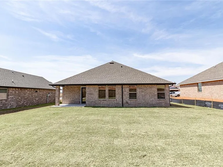 3224 Alameda St — Photo 19
