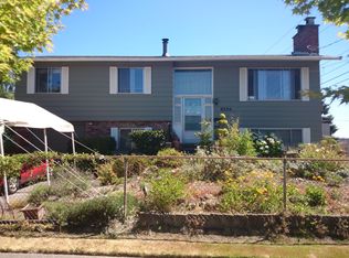 8154 34th Ave SW, Seattle, WA 98126