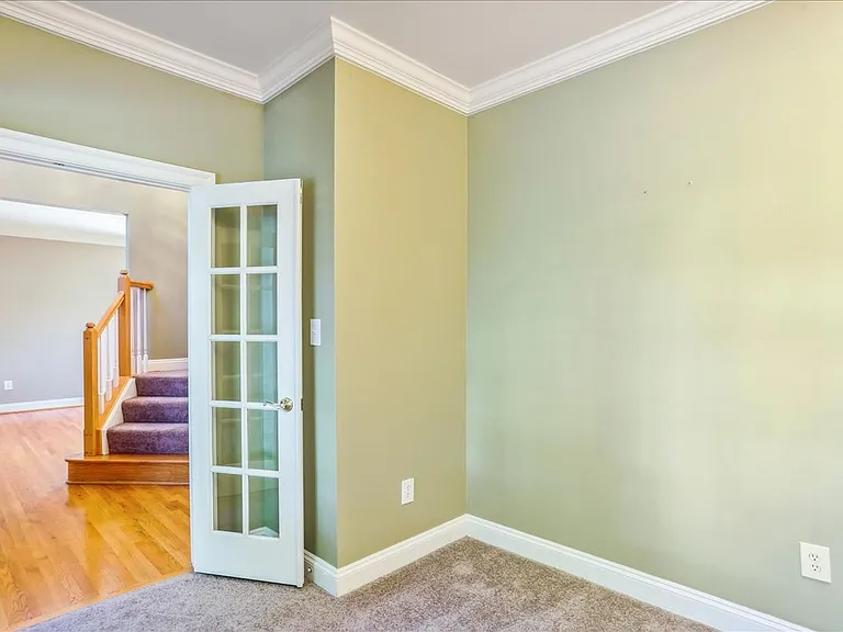8931 Falls Farm Dr — Photo 28