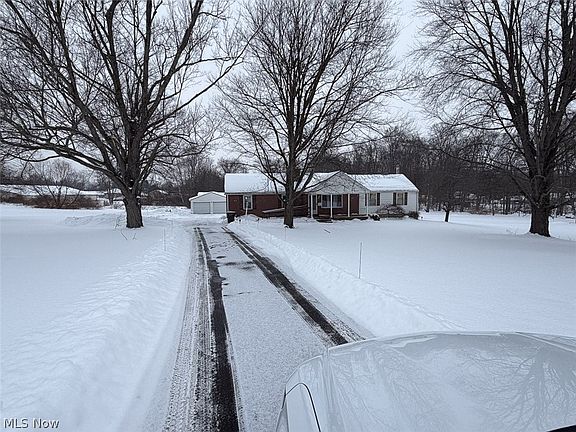 2nd image of 1070 Calla Rd E