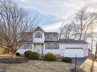 6 Arbor Ln, Hanover, PA 17331