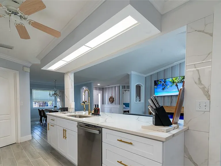 6908 Arbor Oaks Cir — Photo 13