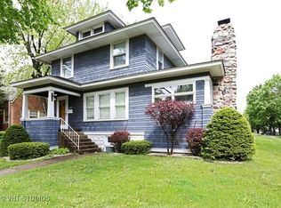 4717 Washington St, Downers Grove, IL 60515