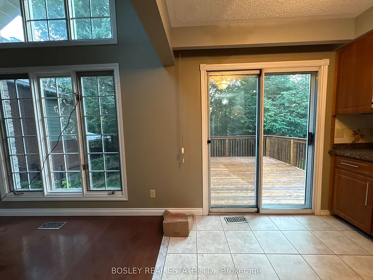 114 Lorne Ave — Photo 7
