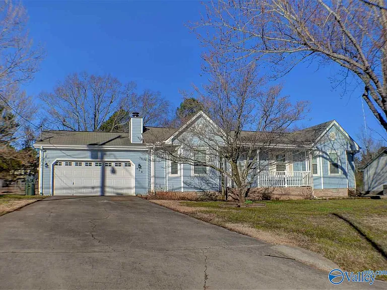 112 Suddith Ln — Photo 2