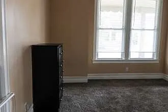 217 W Collins St #B — Photo 20