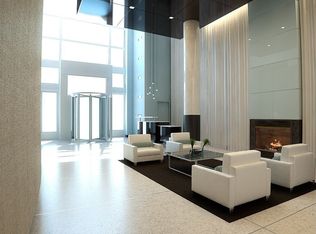 215 W Washington St APT 2406, Chicago, IL 60606