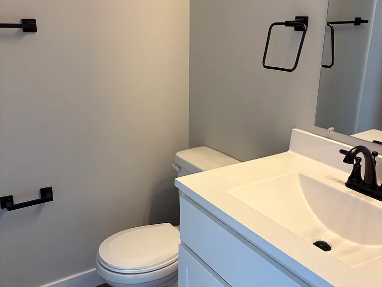 1313 Owen Ln — Photo 7