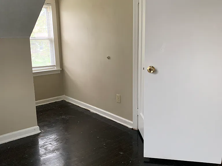 546 Butler Ave — Photo 41