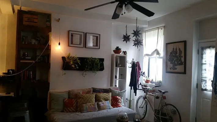 Rented by MCR Realty | media 48