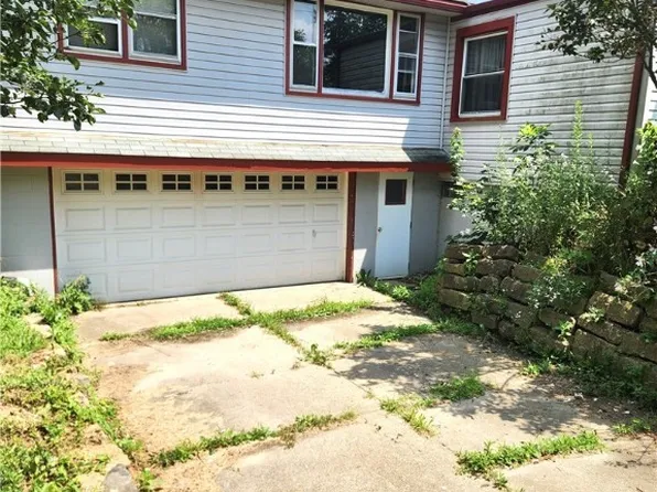 225 Forest Hill Dr, Youngstown, OH 44515