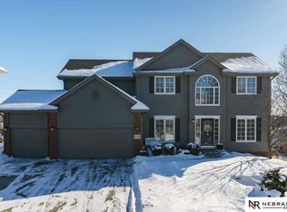 17527 Karen St, Omaha, NE 68135