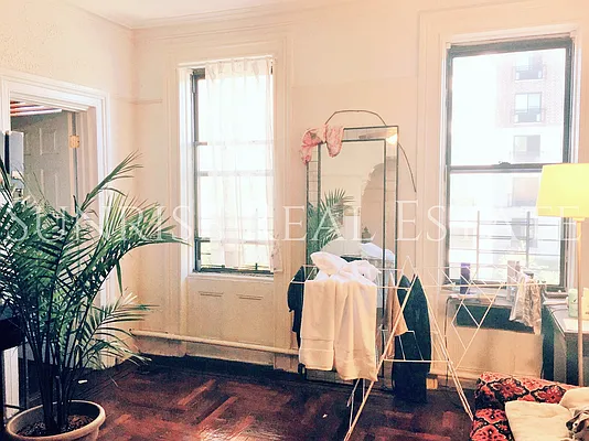 Rented by Sunrise Real Estate | media 46