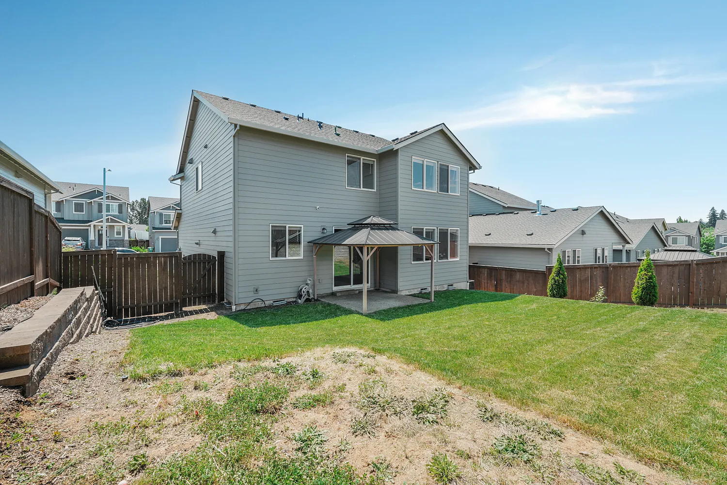 4 bed, 2350 sqft, $3,700 — Photo 4