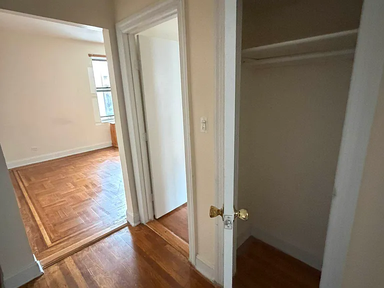 11 Hillside Ave #4J — Photo 6