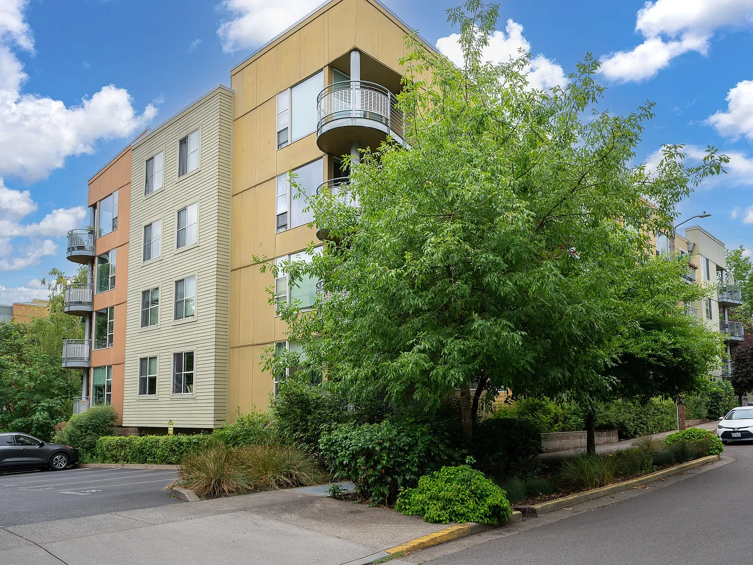 Headwaters Apartments — Photo 1