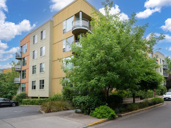8833 SW 30th Ave APT 111