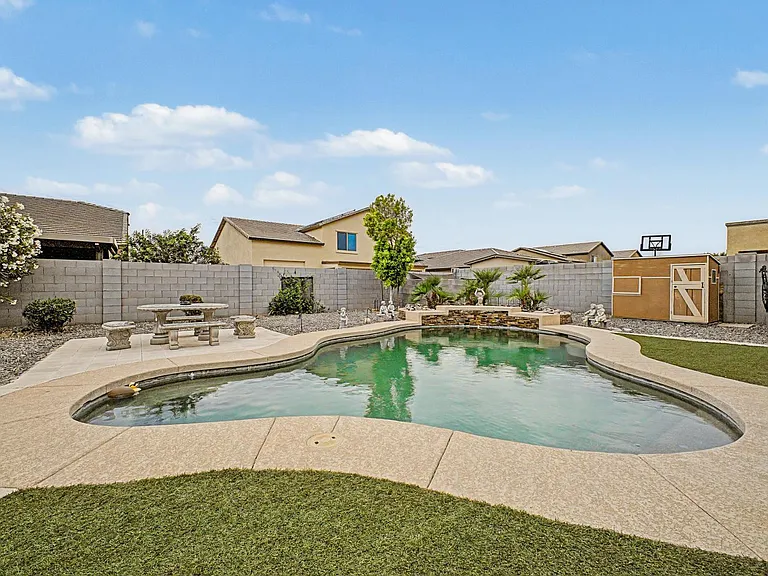 18235 W Ida Ln — Photo 42