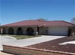 15463 Apache Rd, Apple Valley, CA 92307