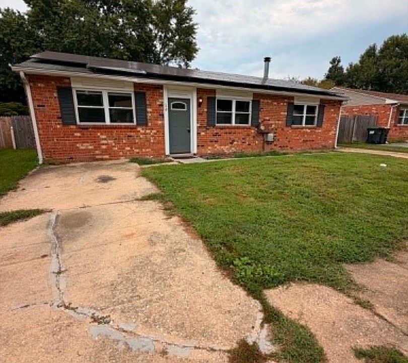 1st image of 14 Bach Dr