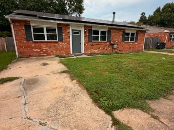 14 Bach Dr, Newark, DE 19702