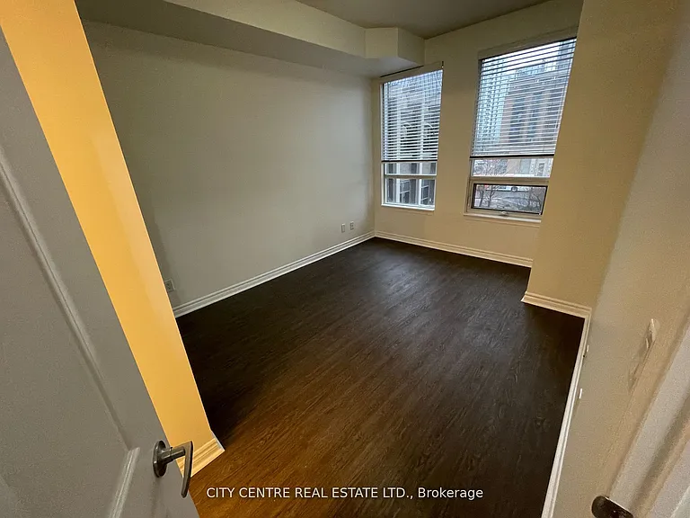 388 Prince Of Wales Dr #307 — Photo 16
