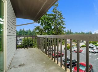 5709 Highway Pl APT 202, Everett, WA 98203