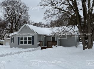 917 Merrill St, De Pere, WI 54115