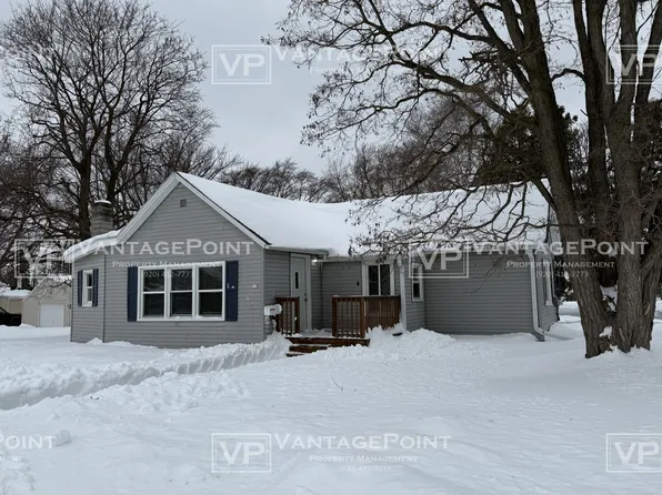 917 Merrill St, De Pere, WI 54115