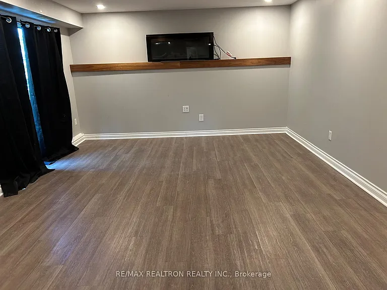 132 Bowen Dr — Photo 18