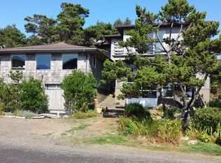 243 NW Gilbert Way APT A, Newport, OR 97365