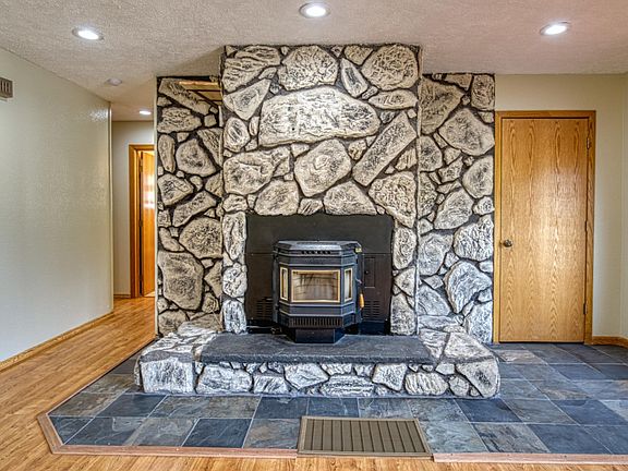 1403 Kluver Rd (35)
