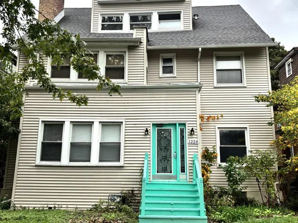 1228 Oak Ave #1R, Evanston, IL 60202