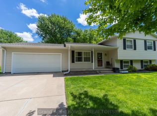 2811 S Blaine St, Grand Island, NE 68801