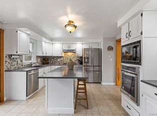 4 Stonewall Farm Rd, Mahopac, NY 10541