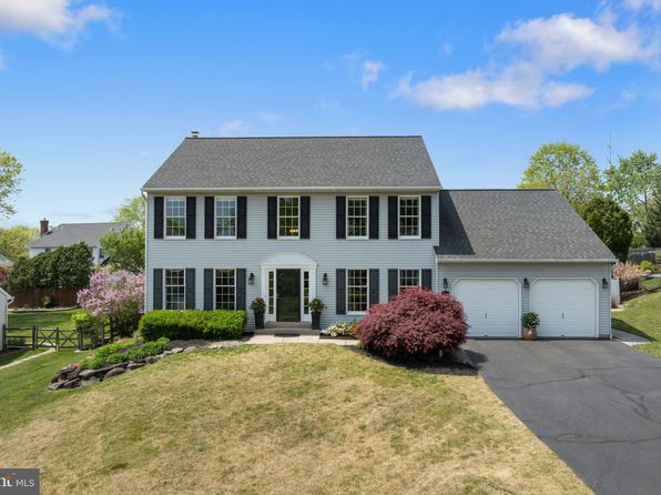 312 Heatherfield Dr, Souderton, PA 18964