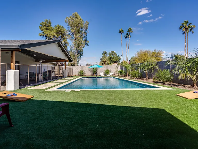 Pool on property, can be used by renter in casita with prior approval, based on main house occupancy