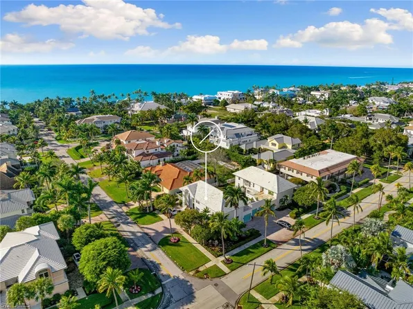 370 2nd ST S, NAPLES, FL 34102