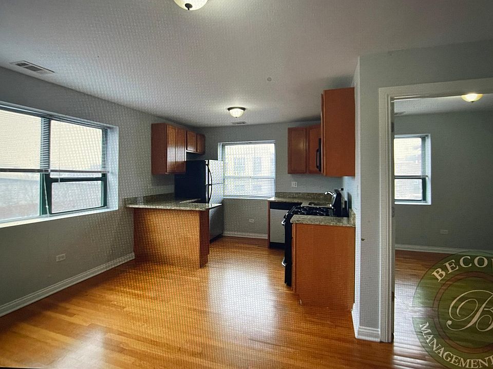 1st image of 7610 N Marshfield Ave #403